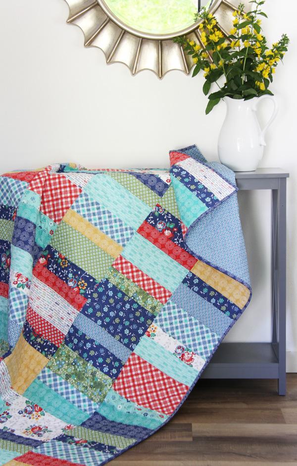 Cluck Cluck Sew Fat Quarter Shuffle Quilt Pattern