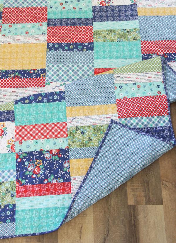 Cluck Cluck Sew Fat Quarter Shuffle Quilt Pattern