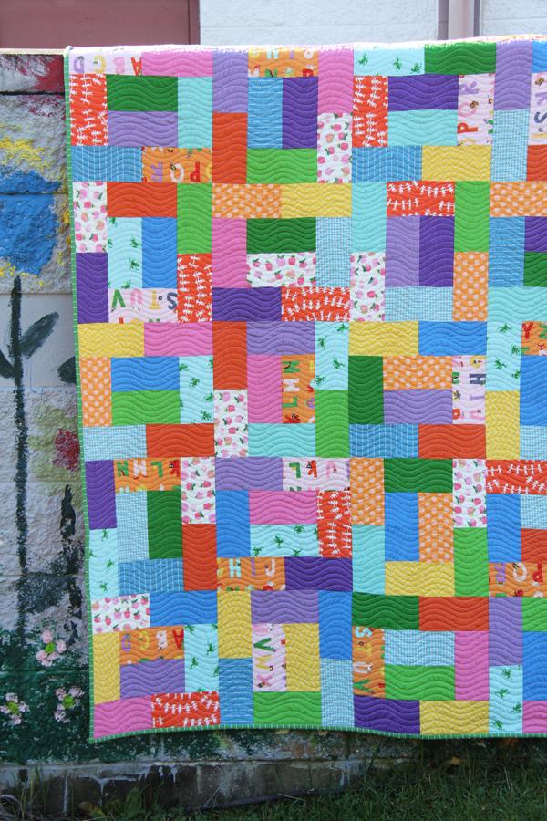 Cluck Cluck Sew Fat Quarter Friday Quilt Pattern